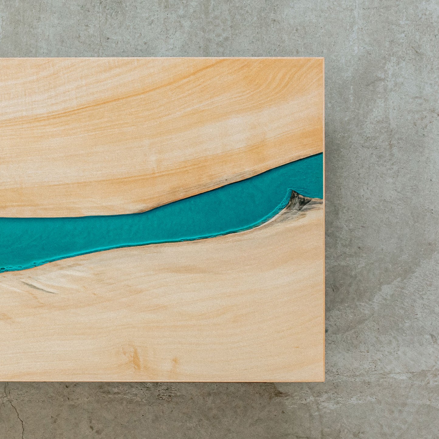 レジンテーブル（トチ）｜Resin Table（Conker tree）