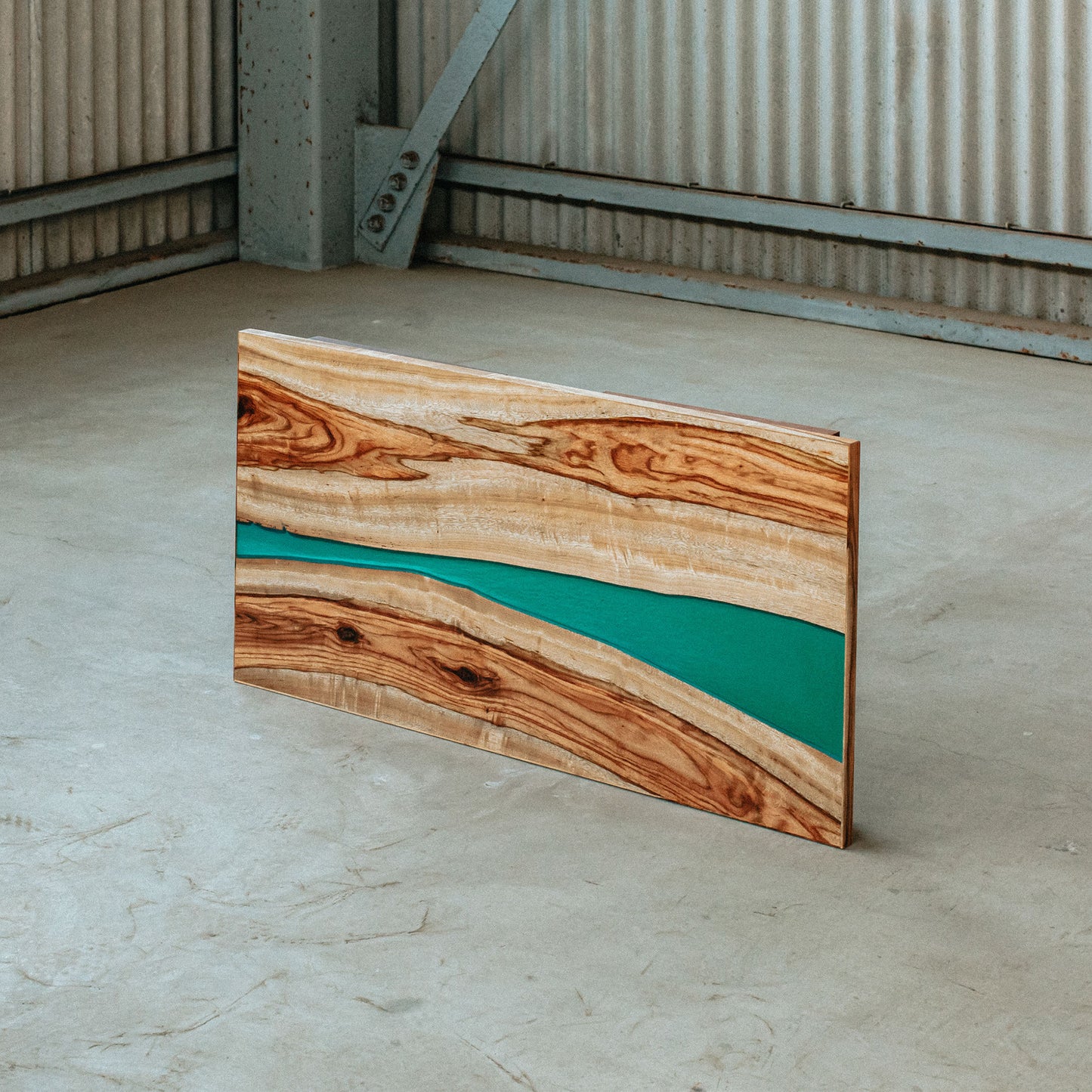 レジンテーブル（トチ）｜Resin Table（Conker tree）