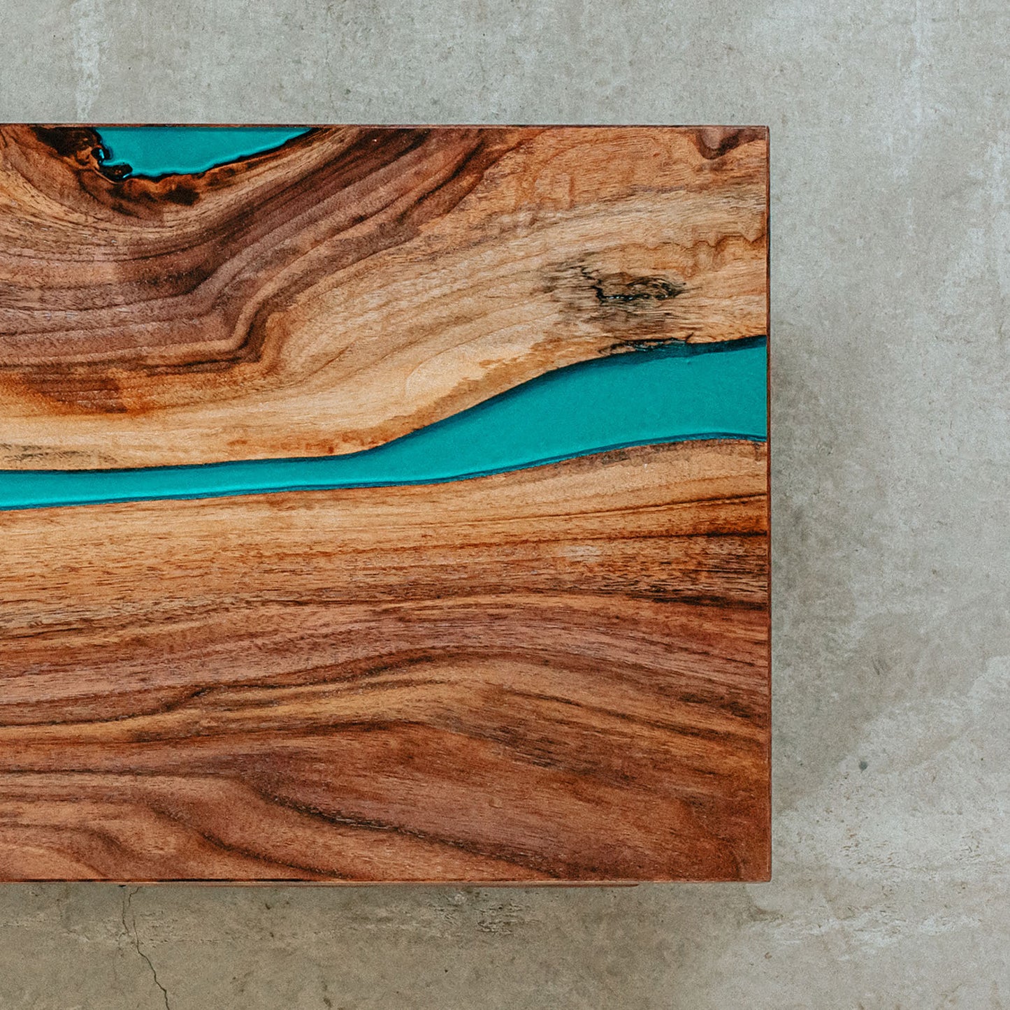 レジンテーブル（ウォールナット）｜Resin Table（walnut）