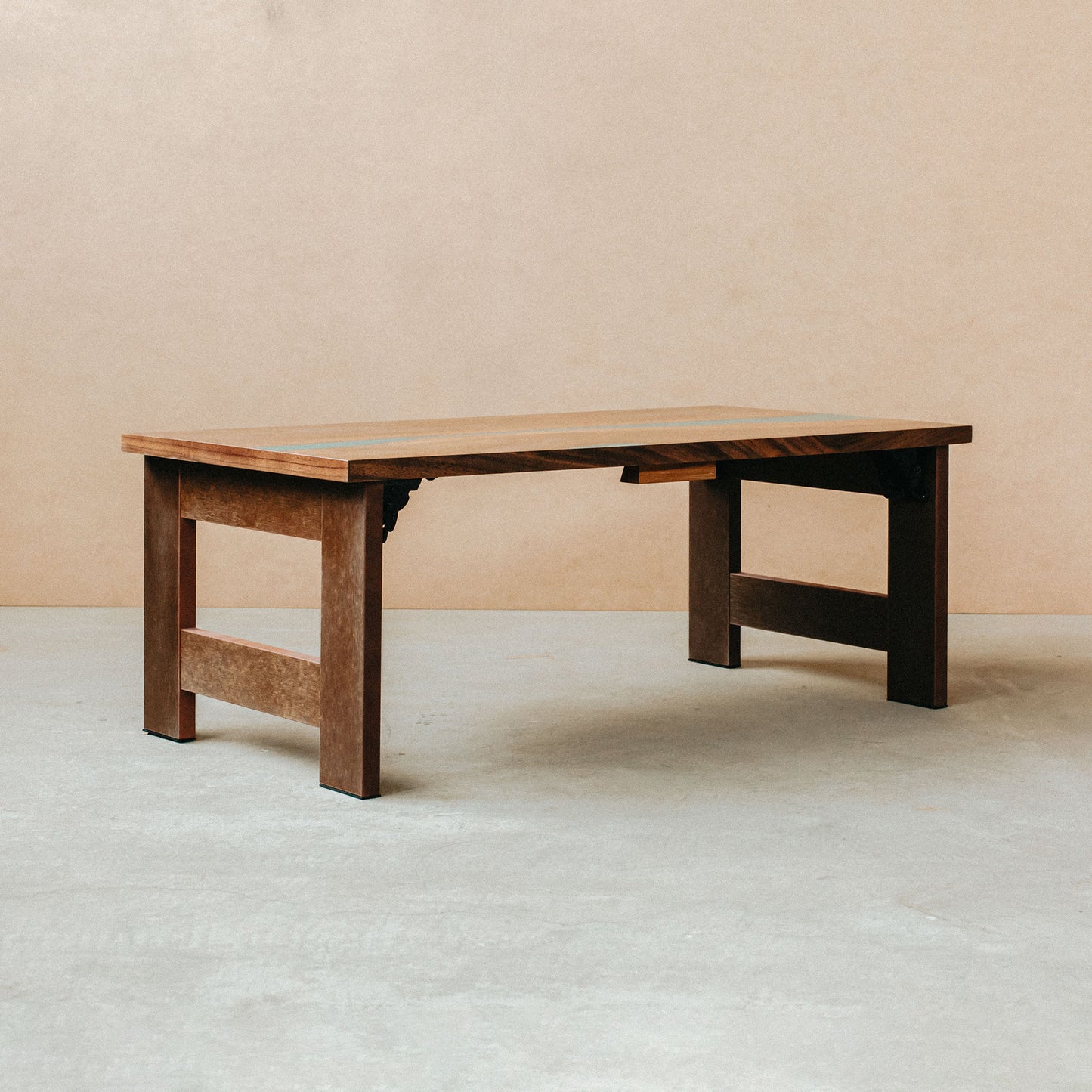 レジンテーブル（ウォールナット）｜Resin Table（walnut）