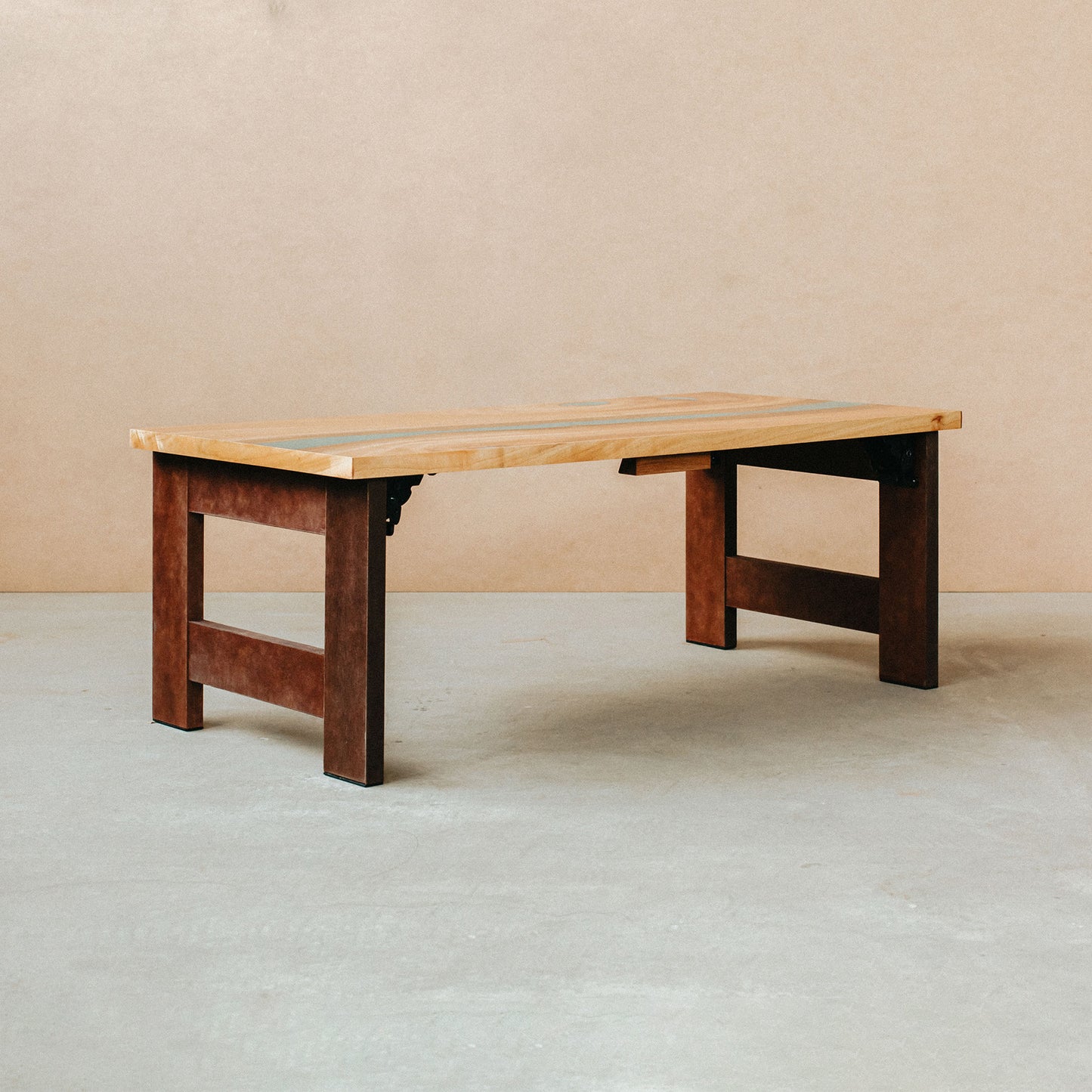 レジンテーブル（クス）｜Resin Table（Camphorwood）