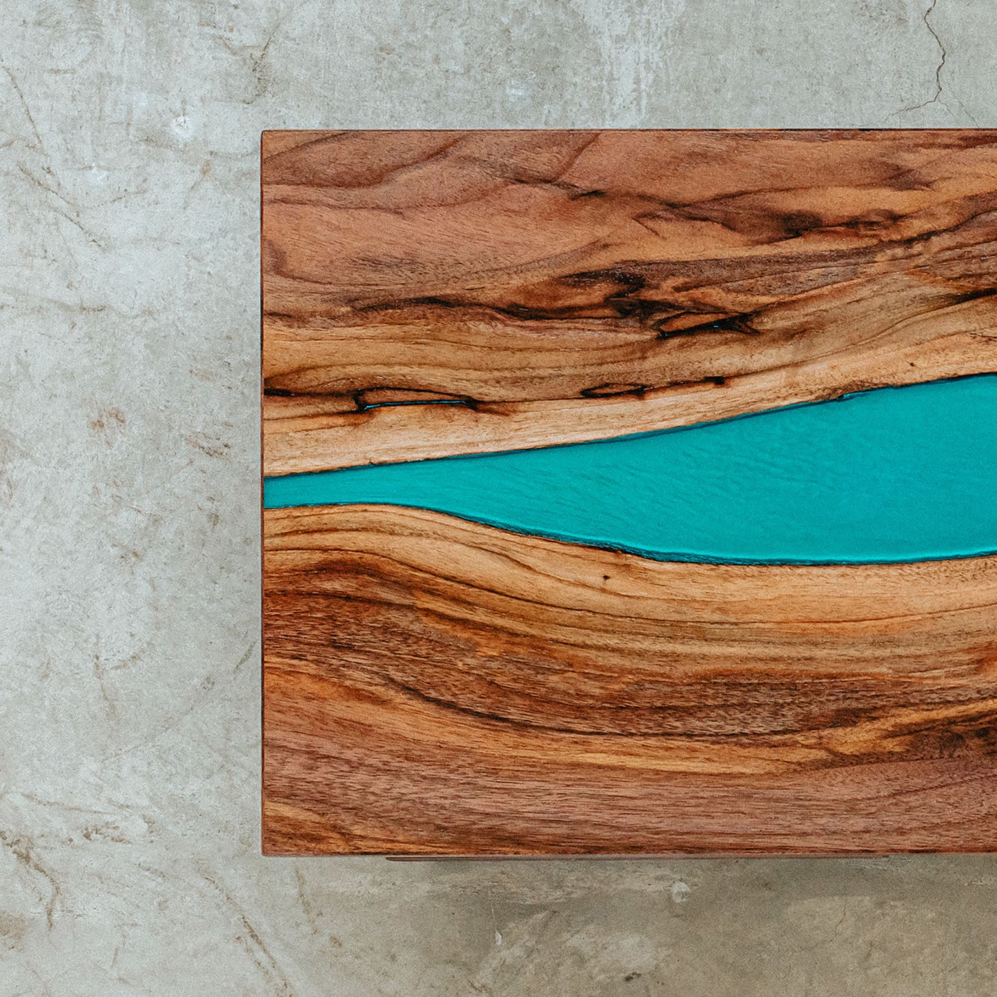 レジンテーブル（ウォールナット）｜Resin Table（walnut）