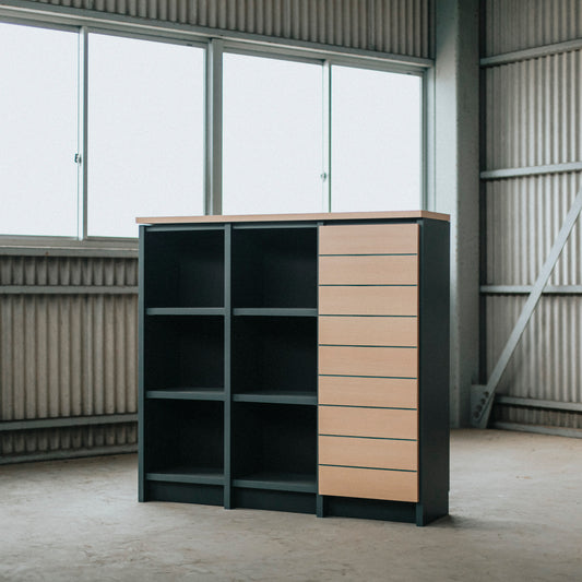 パネル付きキャビネット｜Cabinet with front panel